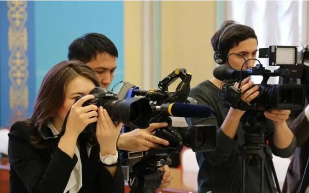 Журналисты из 31 страны будут освещать референдум по проекту новой Конституции