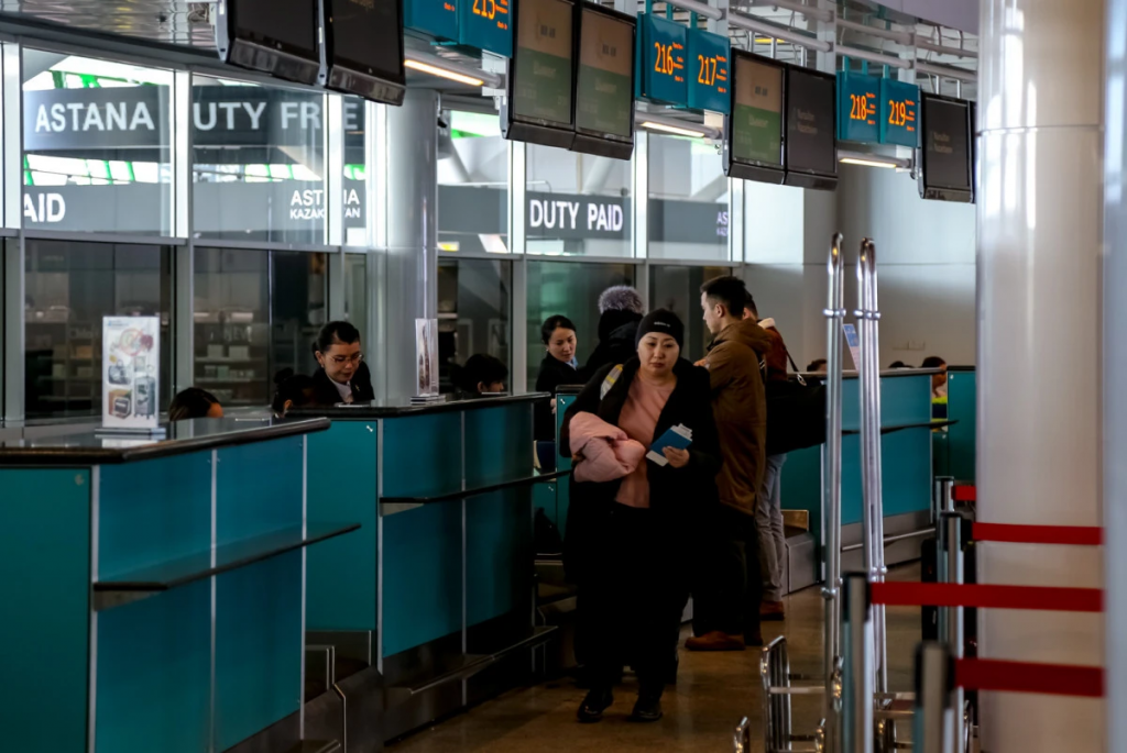 В МВД рассказали как будут выявлять педофилов и экстремистов при въезде в Казахстан