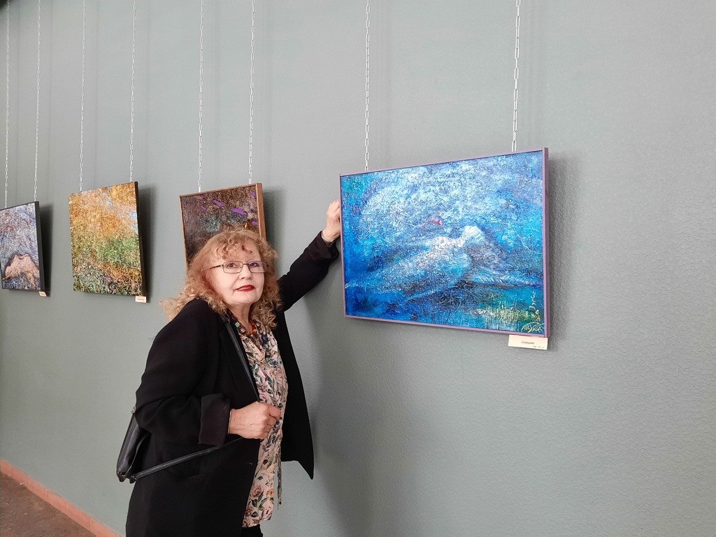 Дыхание весны: что представила на персональной выставке карагандинская художница Фания Исламова