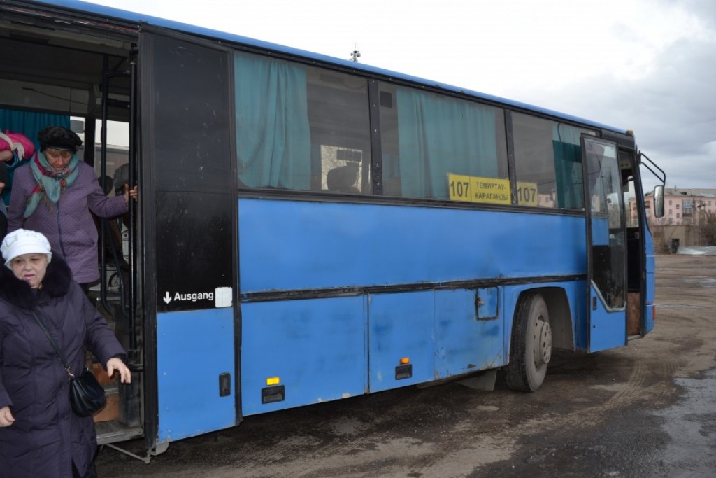 В Караганде введение проезда по 80 тенге на маршруте Караганда-Темиртау привело к ажиотажу на автовокзале