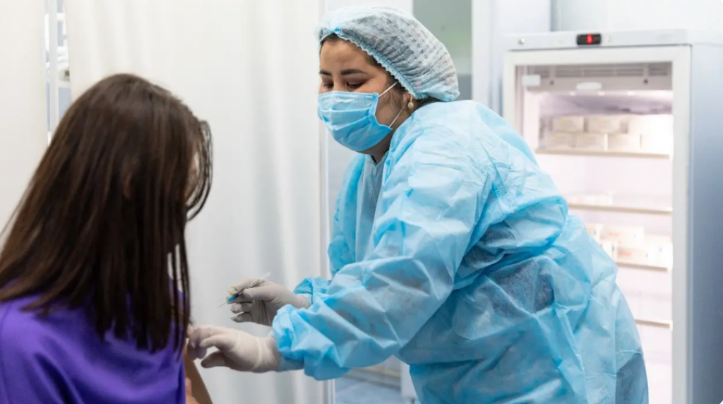 Почти треть казахстанских врачей не получила подъёмные при переезде в сёла