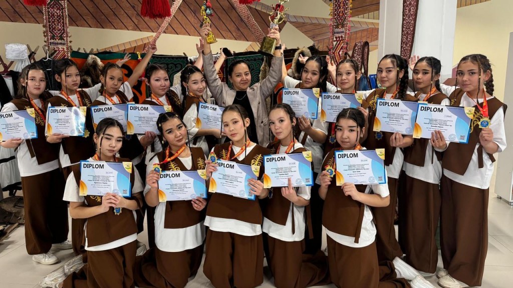 Танцевальные ансамбли из Актогайского района завоевали Гран-при на республиканском конкурсе в Туркестане