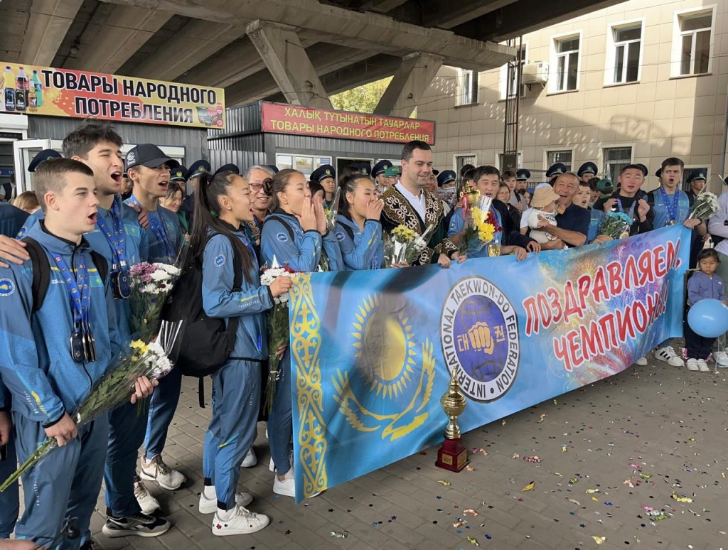 С чемпионата Азии по таэквондо вернулись с победой карагандинские спортсмены