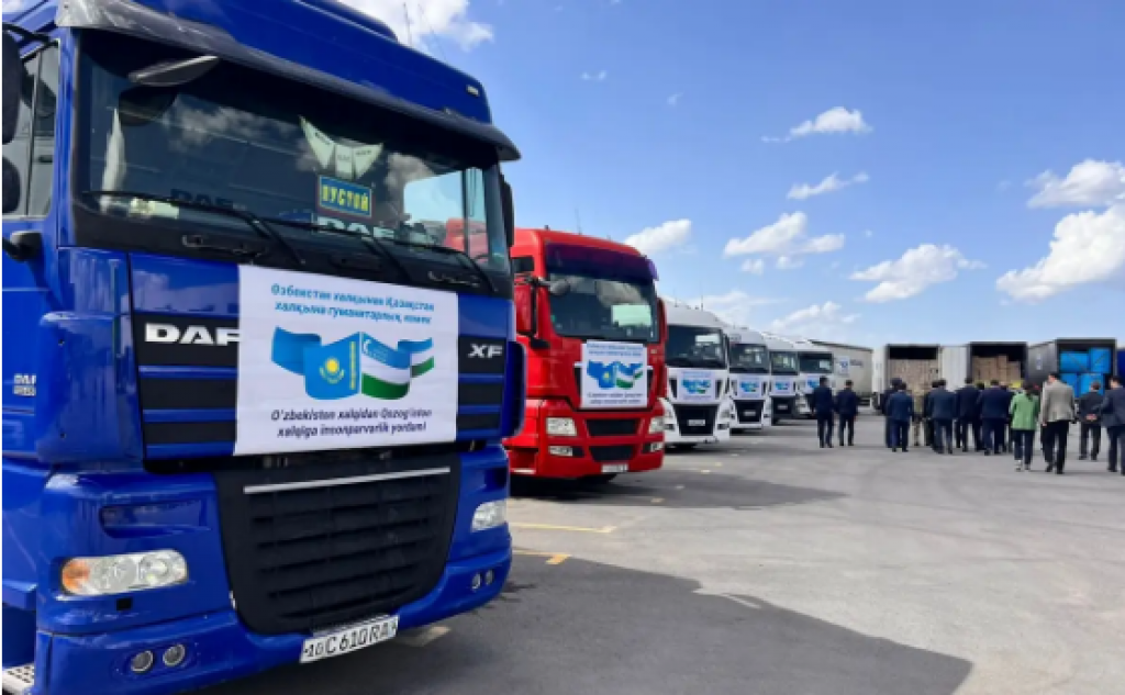 Гуманитарная помощь для пострадавших от паводков казахстанцев прибыла из Узбекистана