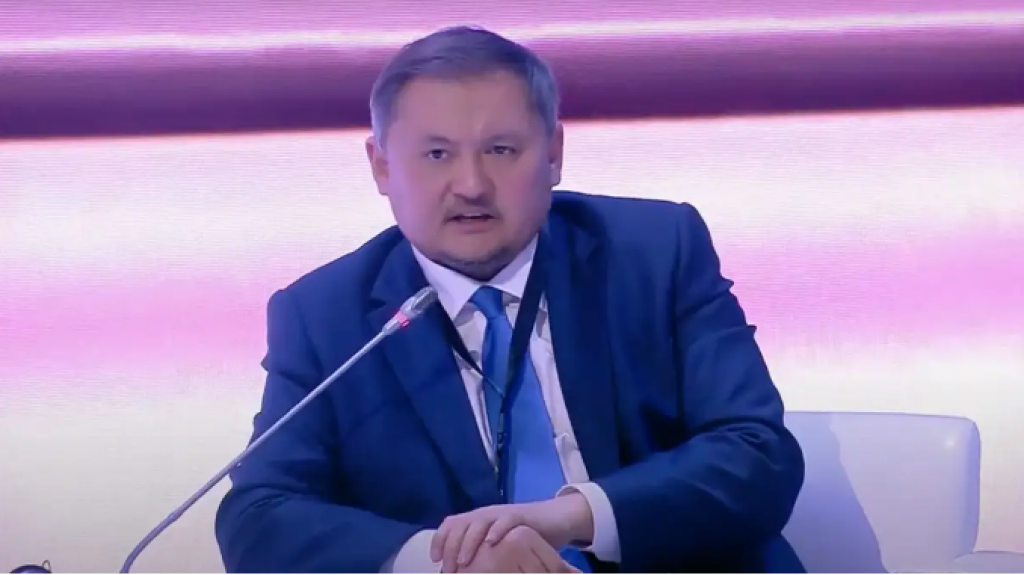 Углубленные курсы по ИИ пройдут 100 тысяч студентов в Казахстане