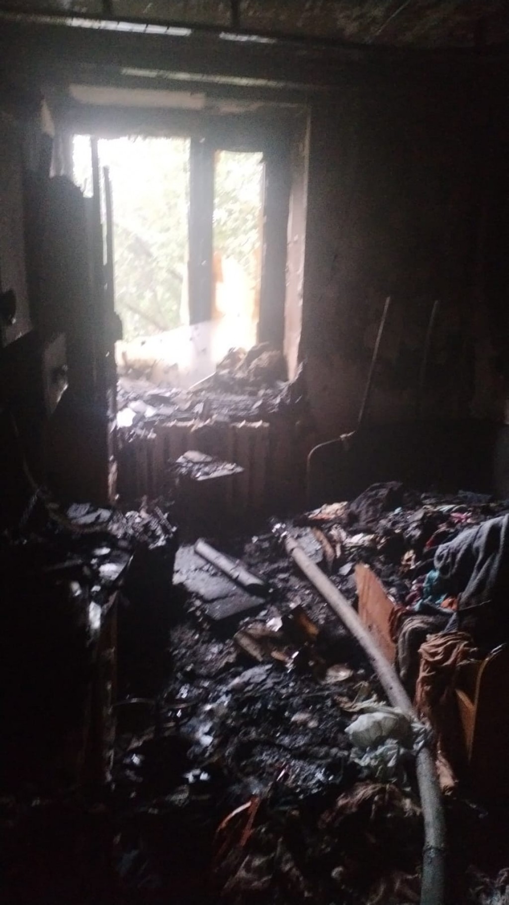 17 человек спасли огнеборцы во время пожара в Караганде