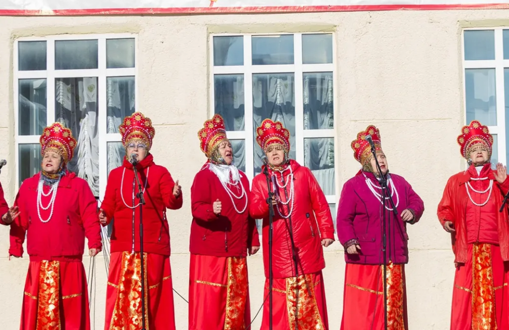 Блины на скорость и хороводы у храма: как в Караганде отметили Масленицу