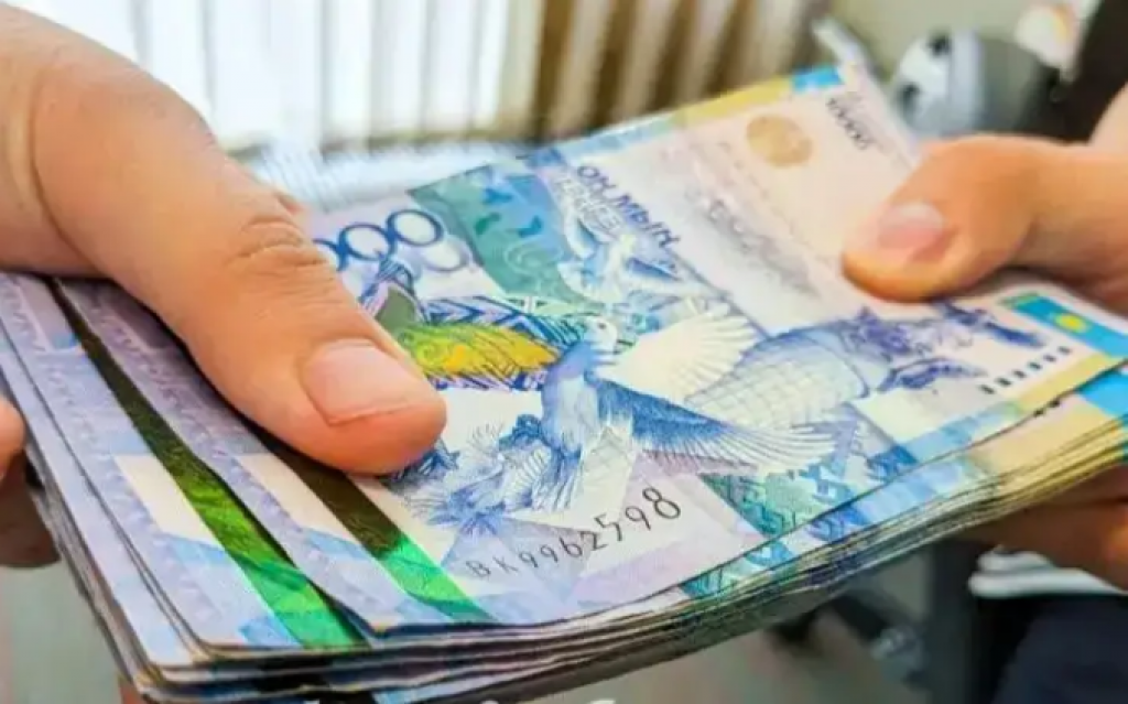 В получении взятки подозревают руководителя департамента в Карагандинской области