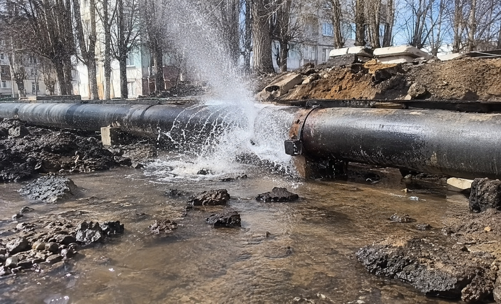 С начала гидравлических испытаний в Караганде выявили 251 дефект на теплосетях