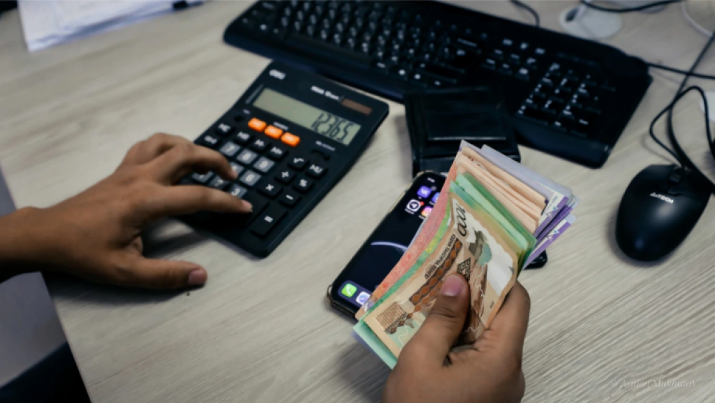 Стало известно, кому простят кредиты в Казахстане