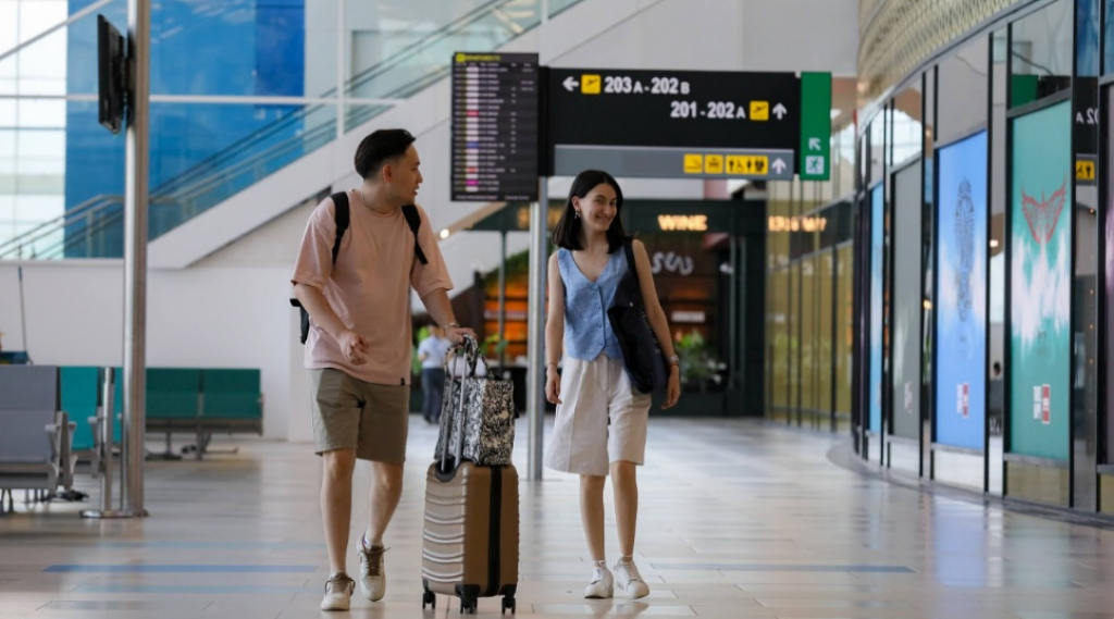 «Туристов иногда обманывают». Систему QR-кодов для заказа такси и бронирования отелей введут в Казахстане