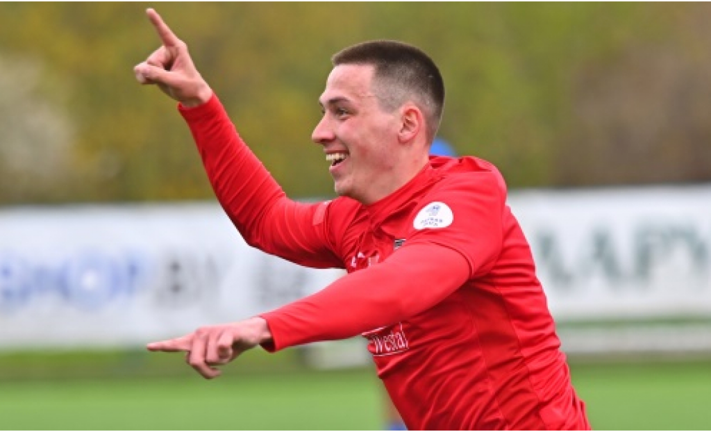 «Не хватает бешбармака из казы». Нападающий «Арсенала» хочет играть в Казахстане