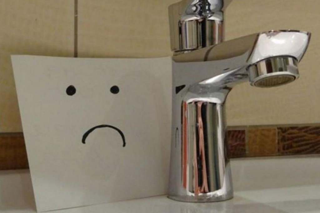 Жители нескольких районов Караганды из-за аварии остались без воды