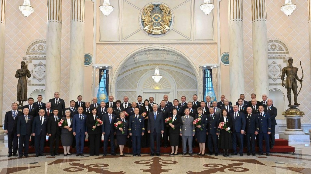 Работники транспорта Карагандинской области удостоены государственных наград