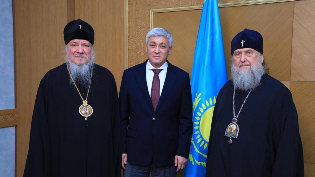 Аким Карагандинской области встретился с митрополитом Астанайским и Казахстанским Александром