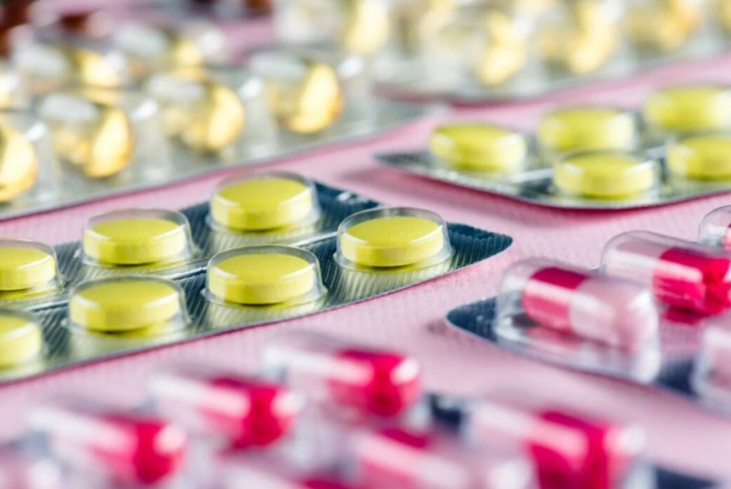 Лекарства в Казахстане продолжат регистрировать по своим правилам до 2027 года