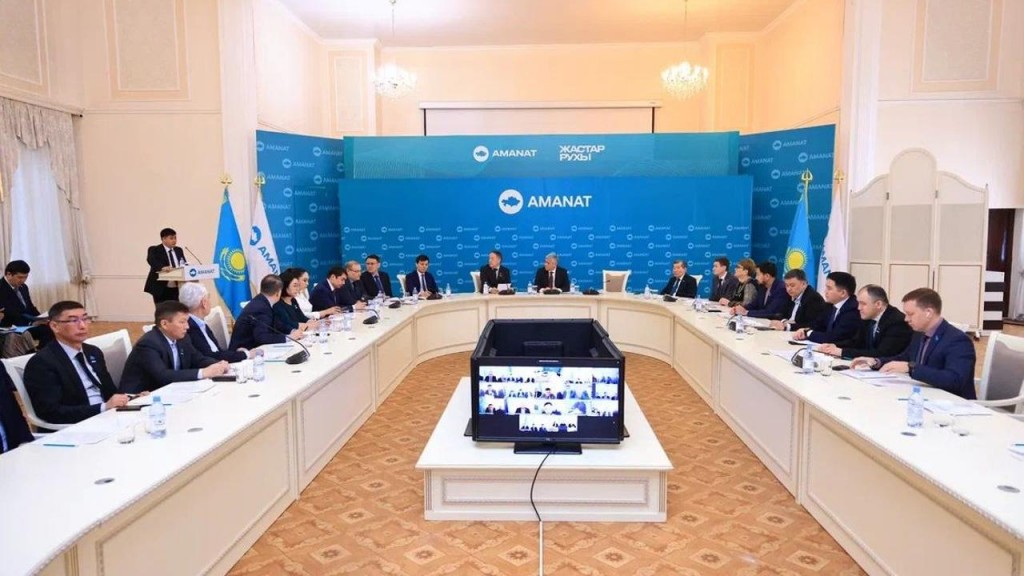 Как ведётся партийный контроль за реализацией значимых проектов в Карагандинской области