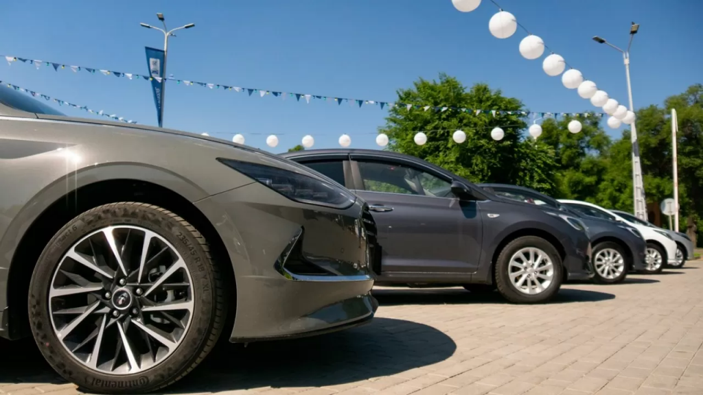 Казахстанцы стали меньше покупать автомобили