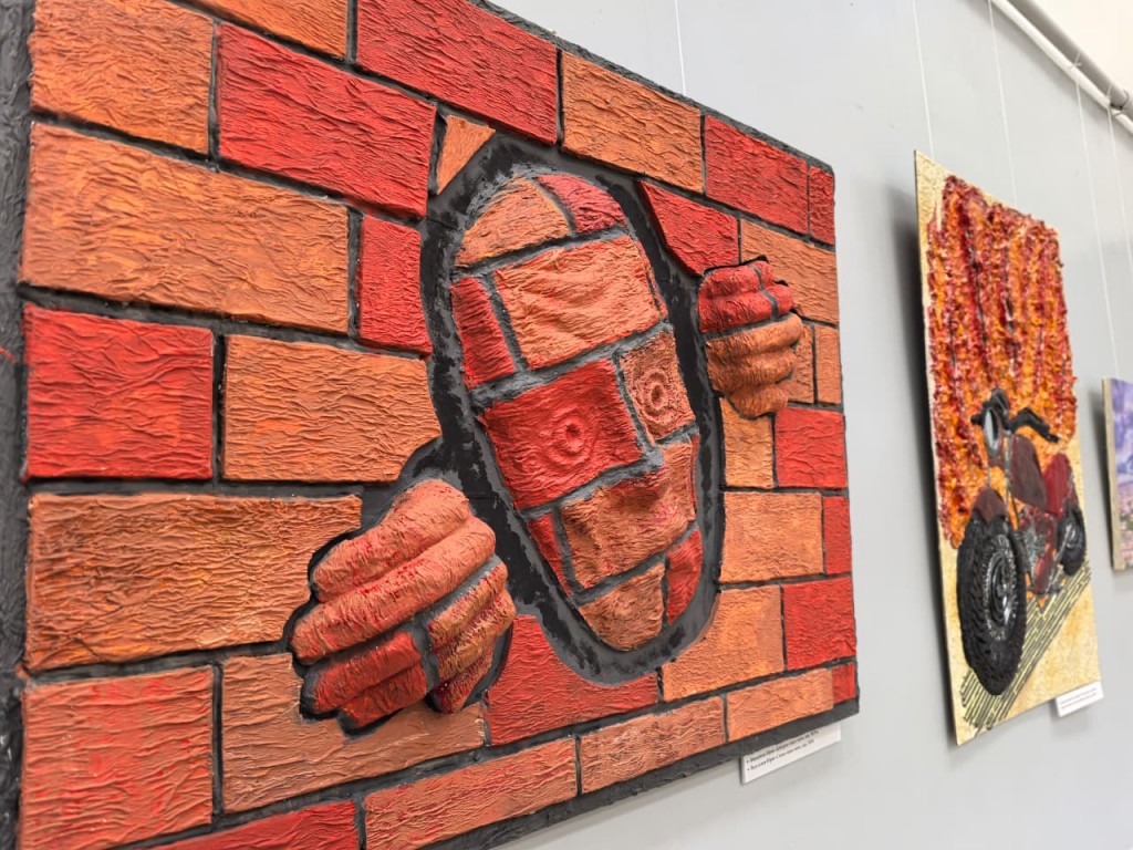 «Безграничное творчество»: отчетная выставка городских художников действует в Темиртау