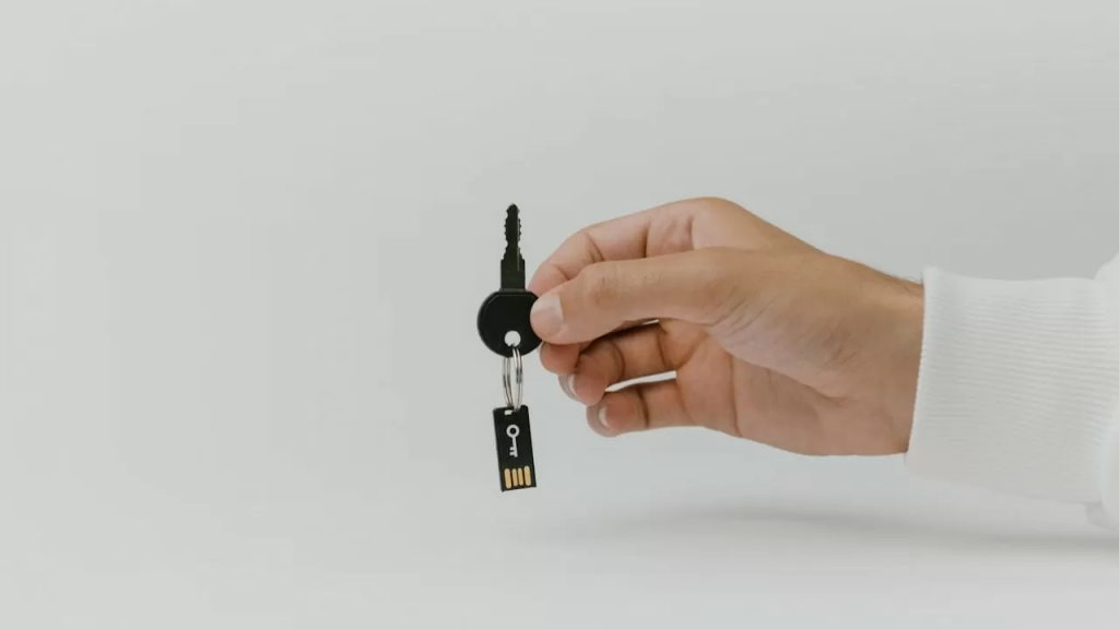 Кредиты подорожают: государственные базы данных переводят в платный режим