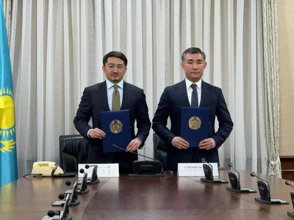 Без «белых пятен»: стабильный интернет вдоль трасс обещают в Минцифры РК