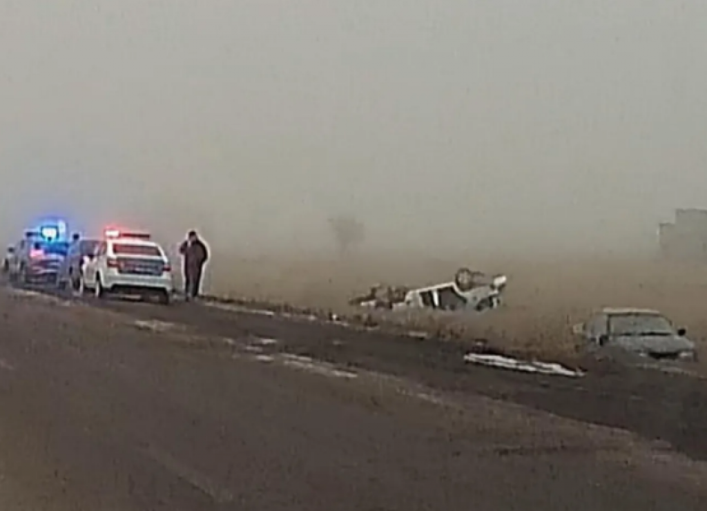 На трассе в Карагандинской области авто перевернулось в результате ДТП. Один человек пострадал