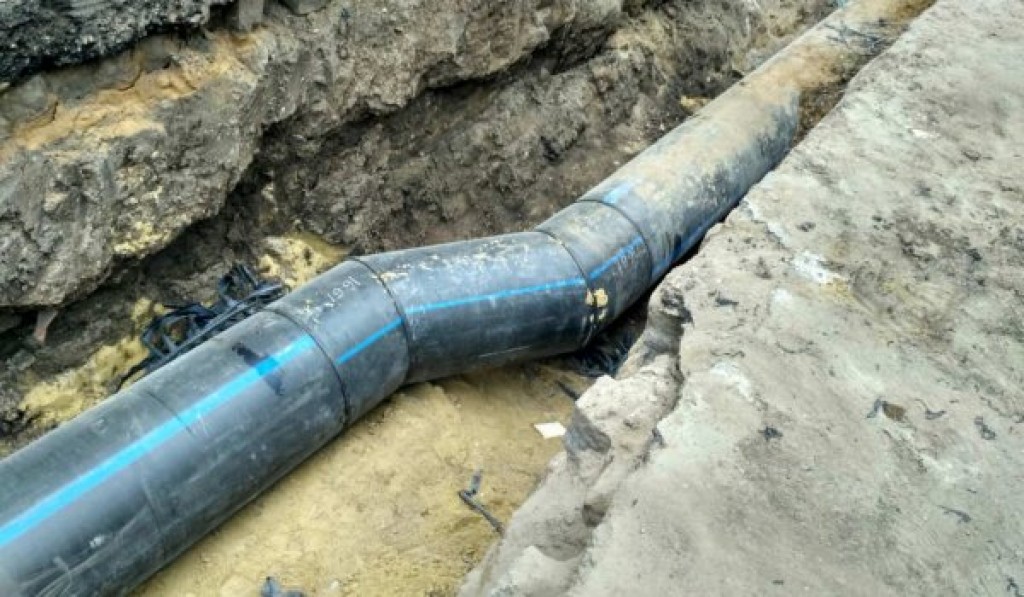 Еще на одной улице Караганды по инвестпрограмме меняют водопровод