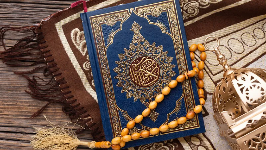 Казахстанские мусульмане празднуют Курбан айт