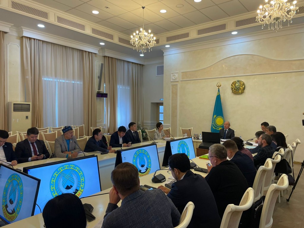 Кто в Караганде получит деньги от государства в 2024 году.  Депутаты начали рассматривать бюджет