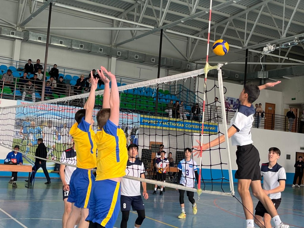 Команда Шетского района победила на четвертых летних сельских юношеских играх