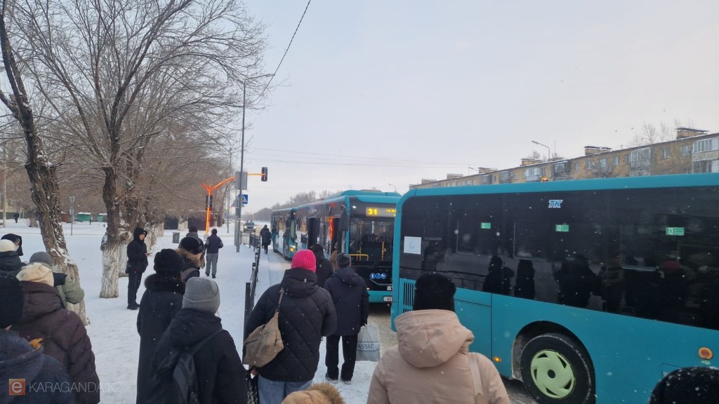 Оплатить проезд в автобусах теперь можно и через приложения банков в Карагандинской области
