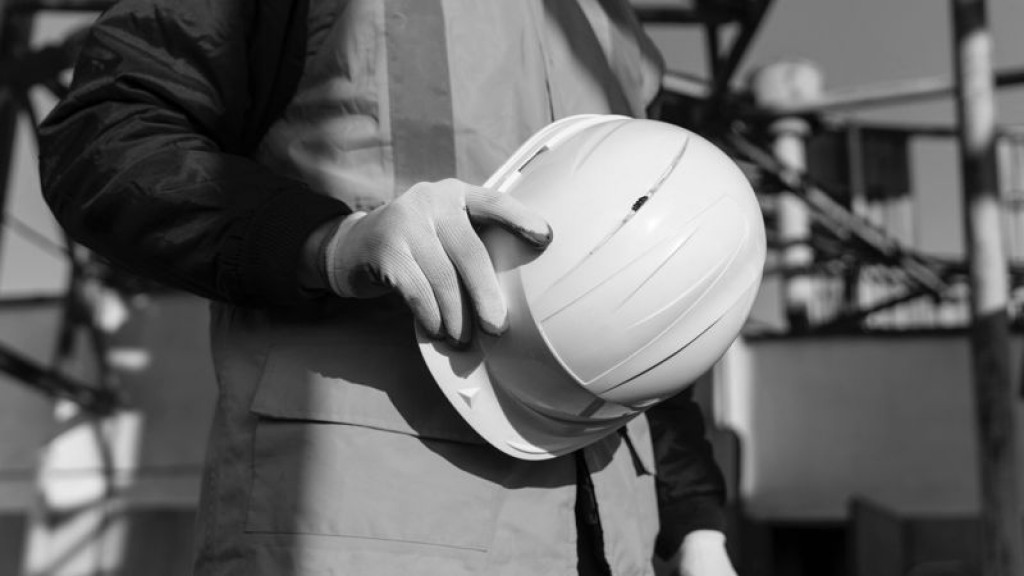 Обнаружены тела еще четырех горняков на шахте Костенко. Число погибших выросло до 32