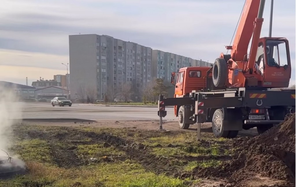 Дефект на трубопроводе стал причиной отсутствия тепла в квартирах некоторых карагандинцев