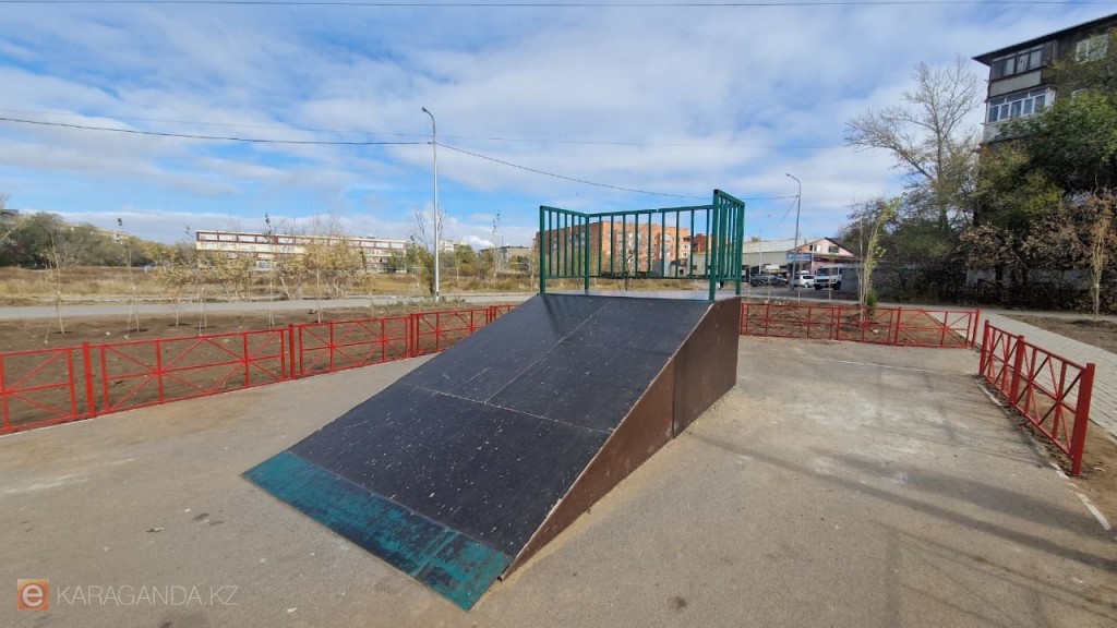 Әйелі сексәйел нағыз жеке бейне Қолмен жұмыс жасайтын жетілген әйелдер бейнеленген порно видео