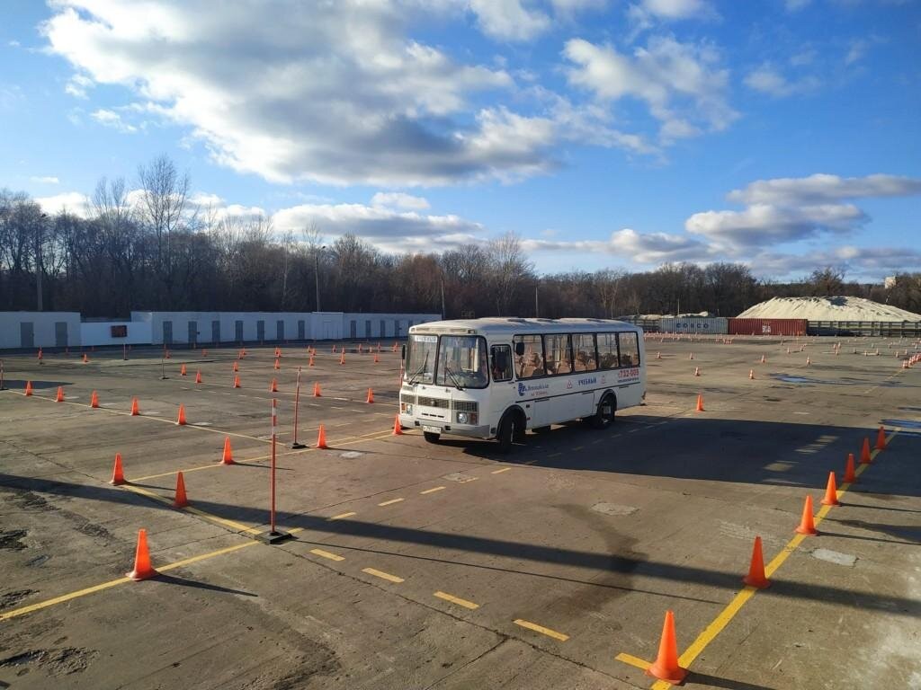 В Караганде в конце августа планируют открыть автодром для получения прав категории D