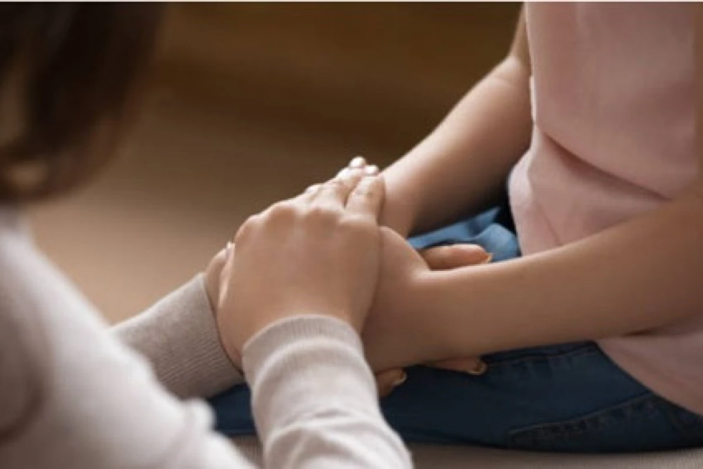 В Казахстане вводят обязательное обучение для наставников детей-сирот