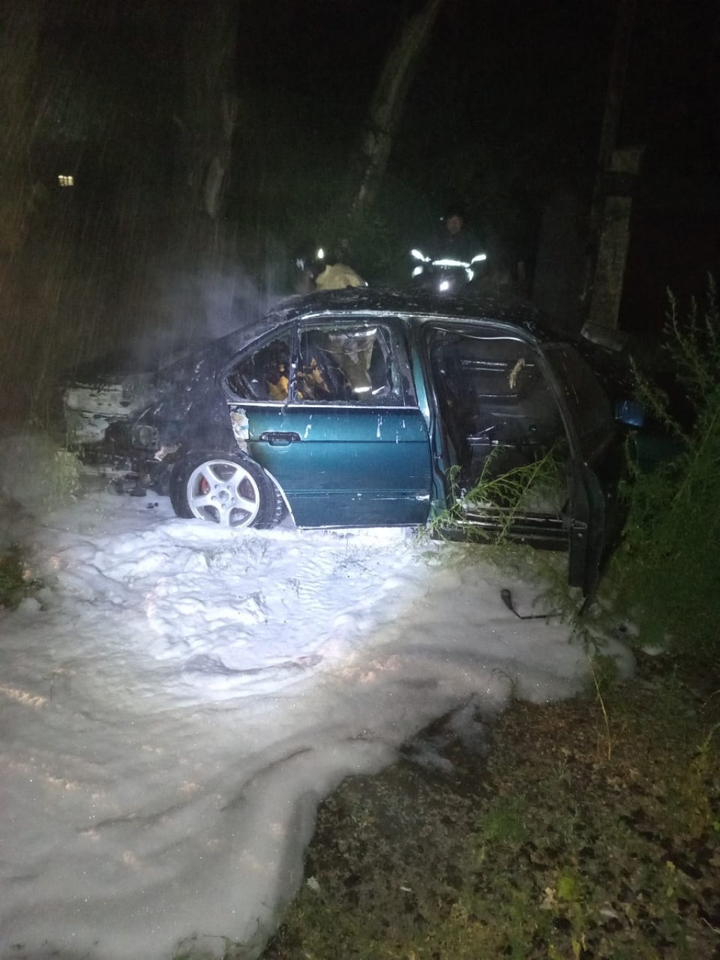 Легковой автомобиль горел вчера в Сарани