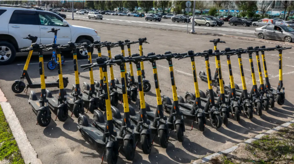 Какие нарушения совершают пользователи электросамокатов и привлекаются ли они к ответственности