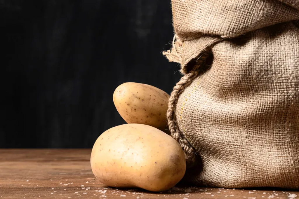 Вице-премьер объяснил, почему в Казахстане ввели запрет на вывоз картофеля