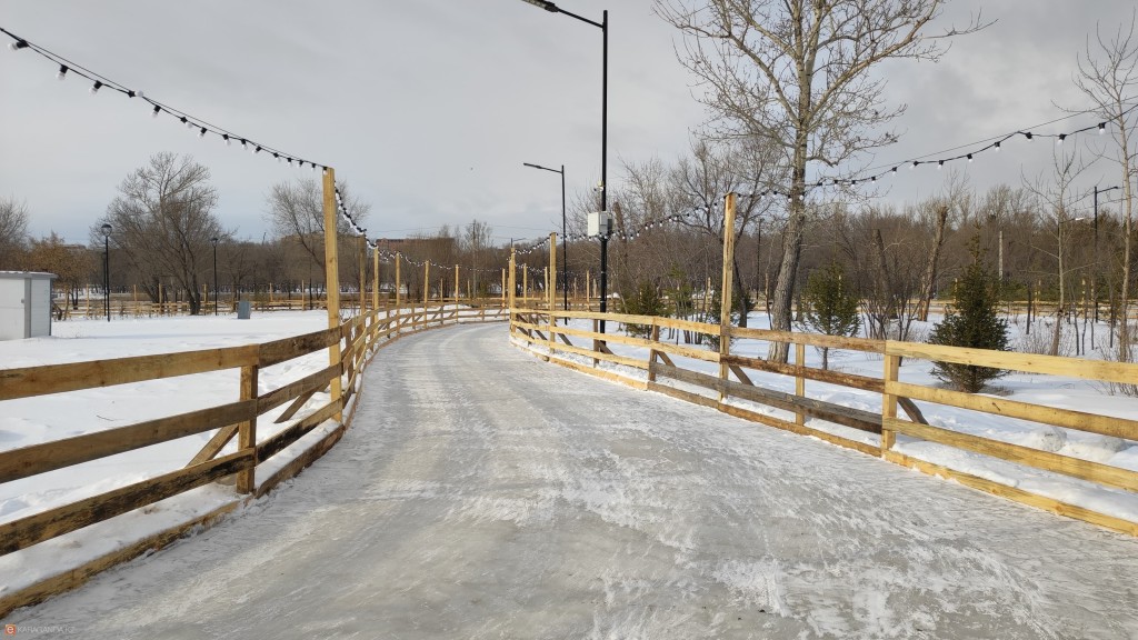 Линейный каток в Центральном парке Караганды закрыт на обновление