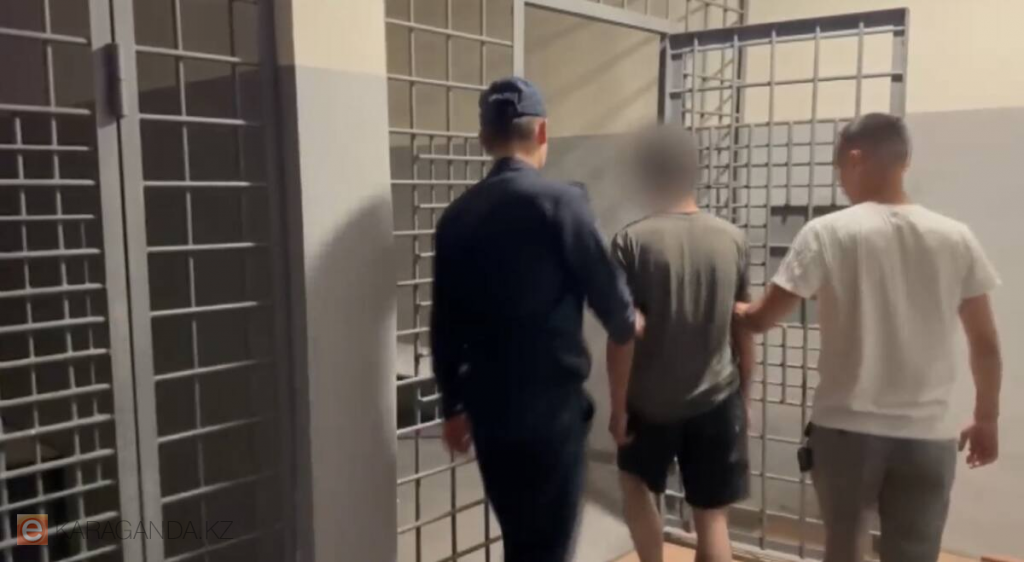 Полицейские задержали подозреваемого в краже велосипеда из подъезда в Карагандинский области