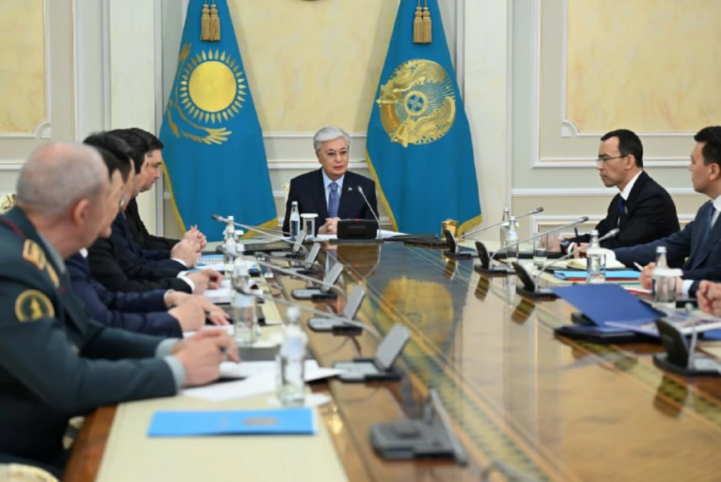 Токаев: Задача правительства – не допустить снижения благосостояния населения