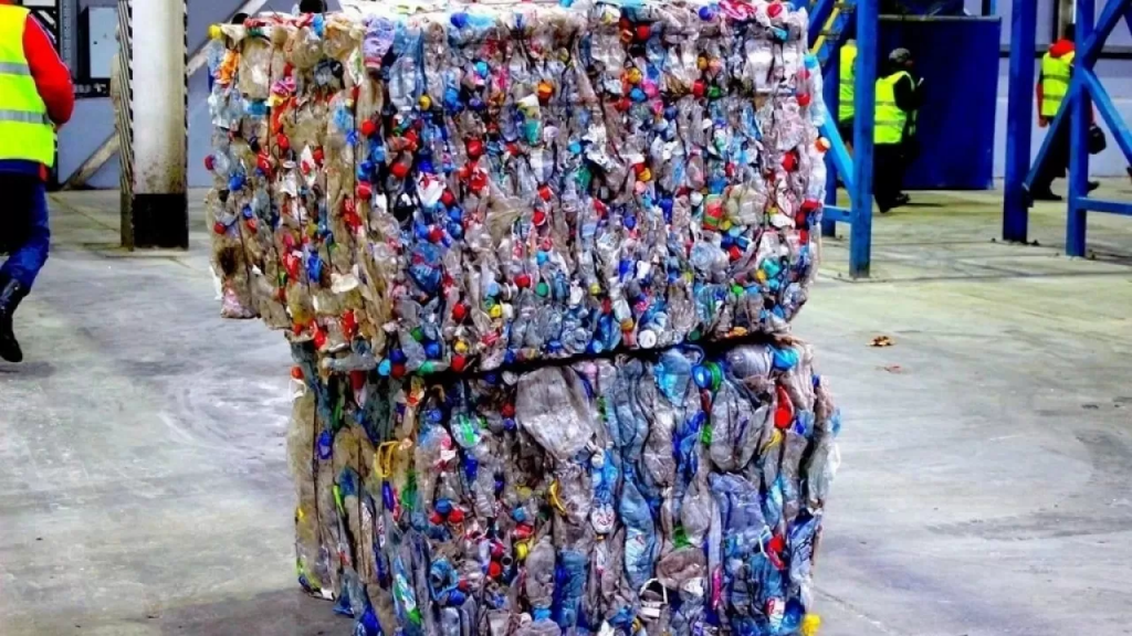 Слишком низким назвали рост переработки мусора в Казахстане