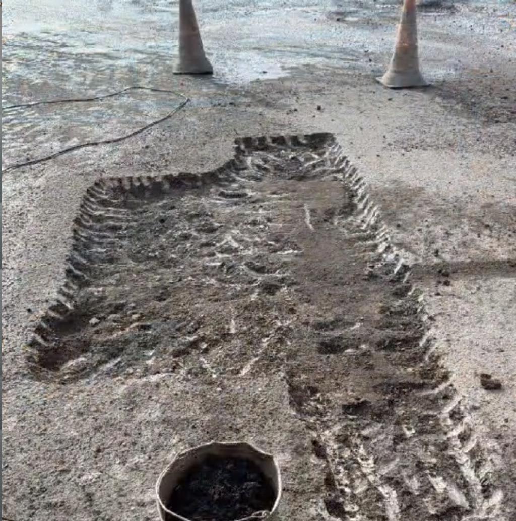 «Автобус трещит по швам»: водитель карагандинского автобуса пожаловался на огромные ямы