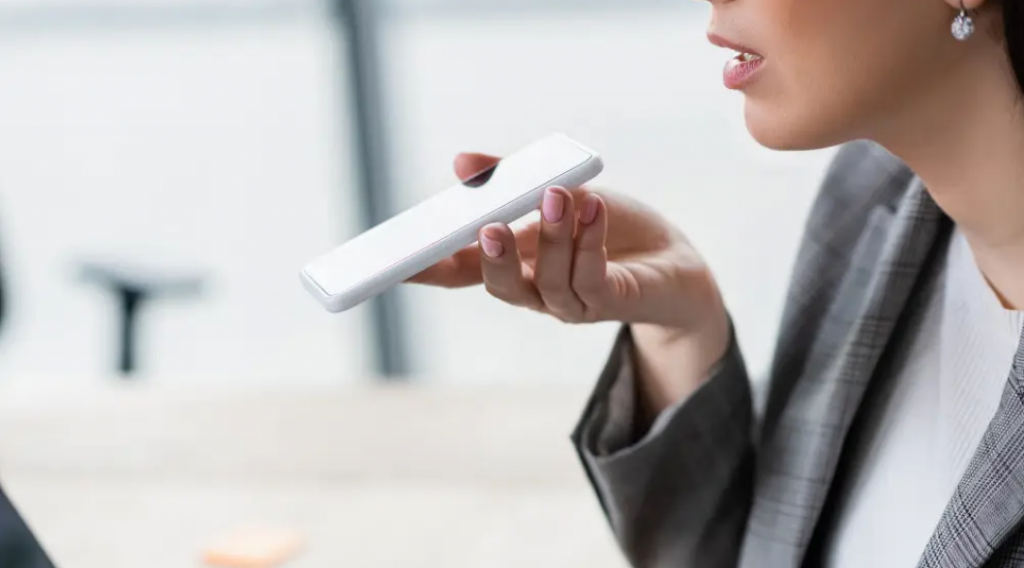 Представляются полицейскими и оформляют кредиты: казахстанцев предупредили о новой рассылке