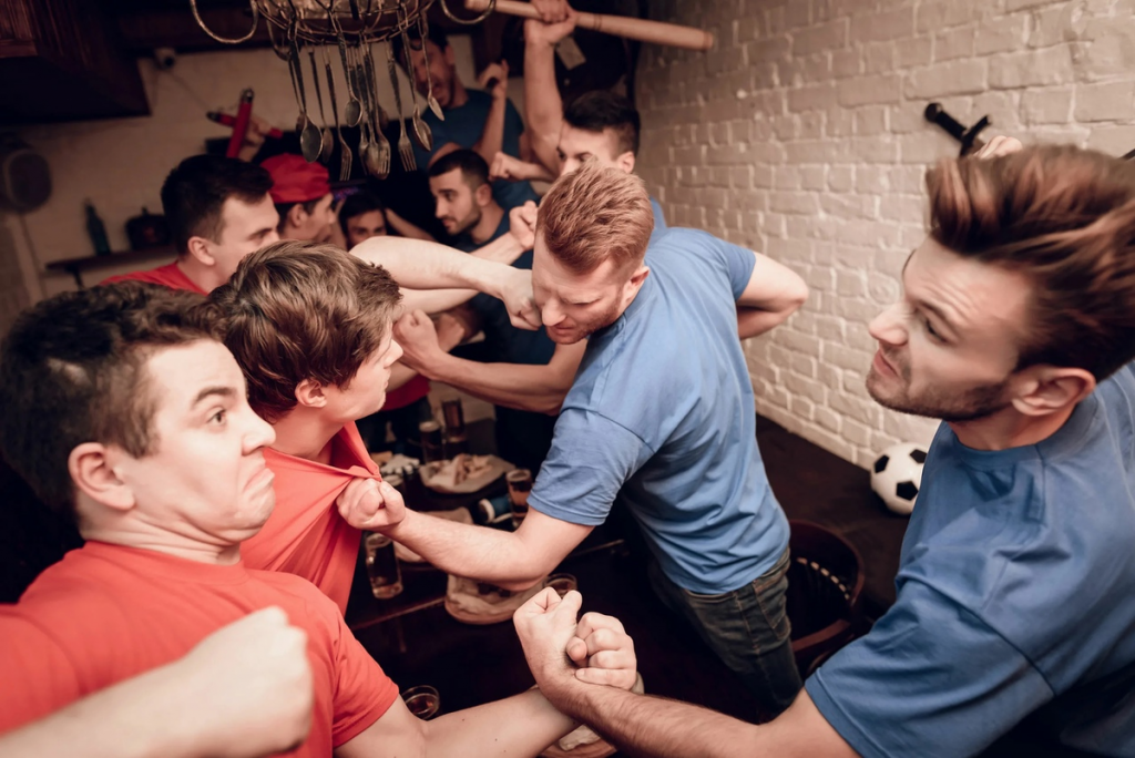 Массовая драка произошла перед одним из рестобаров Караганды