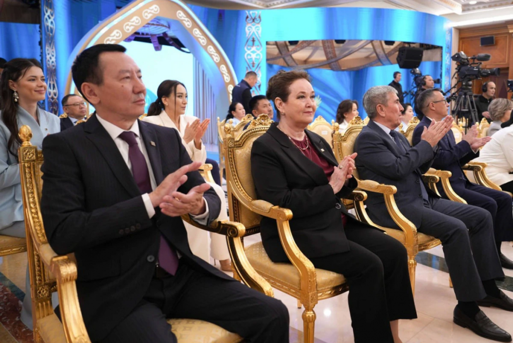 Президент Казахстана: Мы должны стать читающей страной