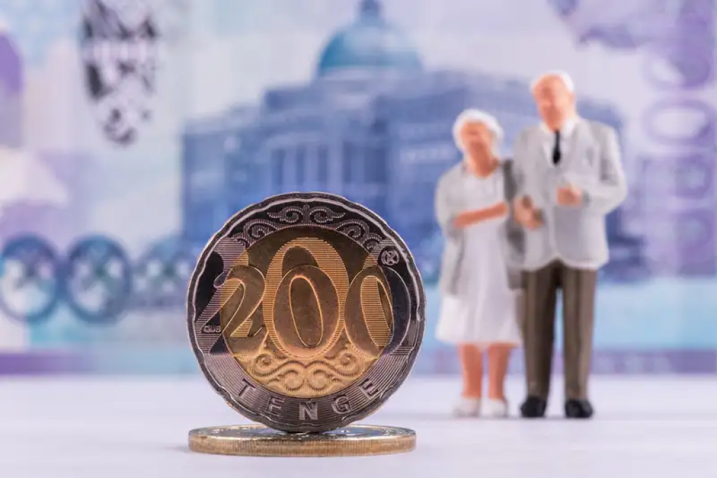 Пенсионные выплаты за счет обязательных взносов работодателя: утверждены правила