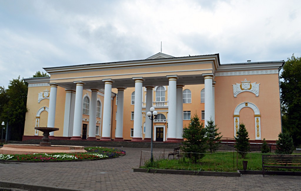 Новый сезон в ТЮЗе Темиртау: новый бренд, новые постановки, новые планы