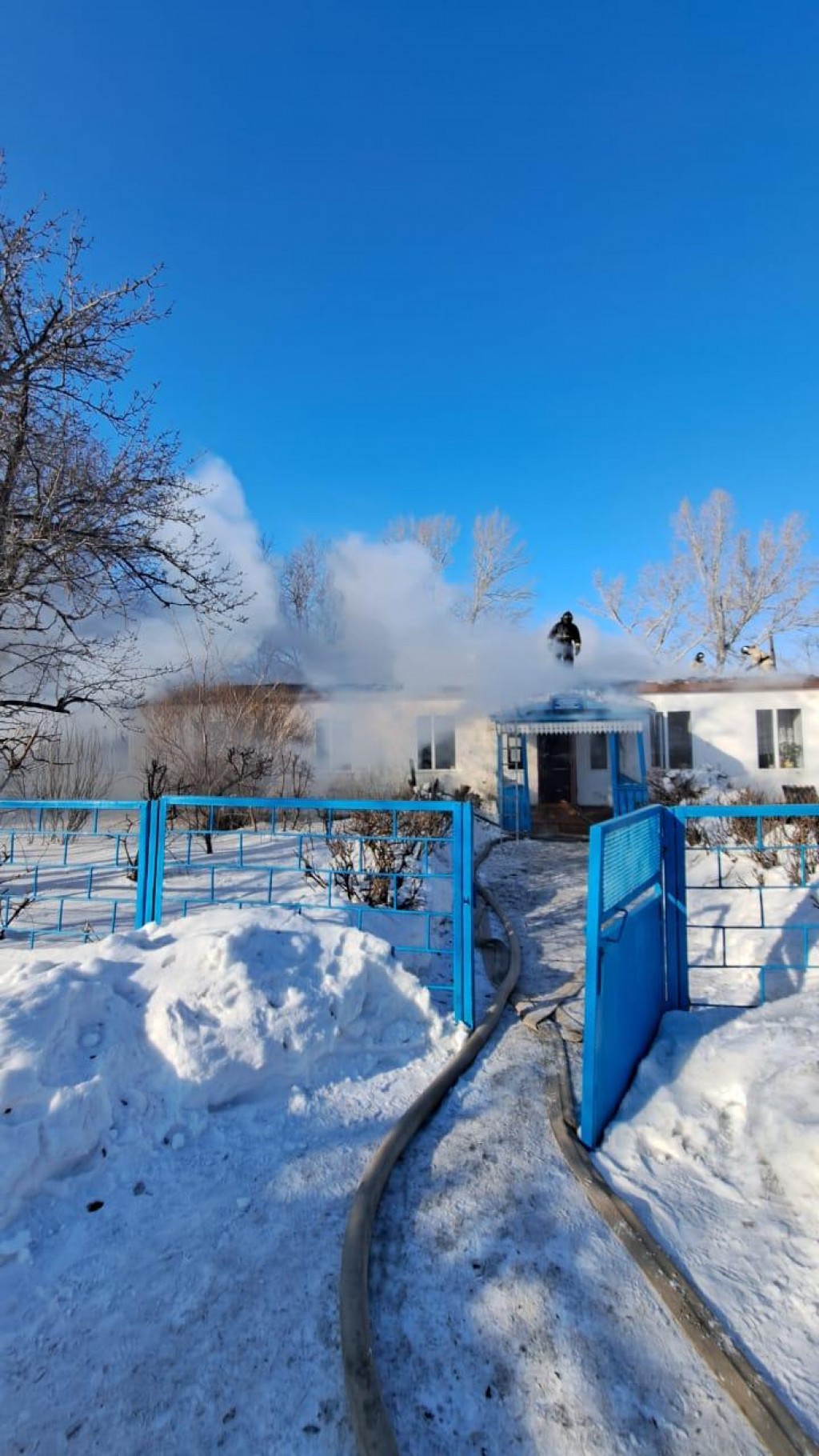В Карагандинской области сгорело здание сельской больницы
